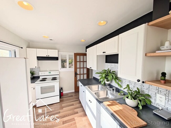 Foto del edificio - Beautiful 2 Bedroom 1 Bathroom now availab...