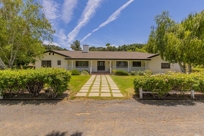 Foto del edificio - Ojai Horse Ranch