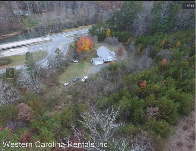 Building Photo - 3 br, 2 bath House - 17 Old Cullowhee Rd.