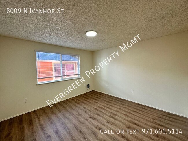 Building Photo - New stunningly renovated 2BD/1.5BA!