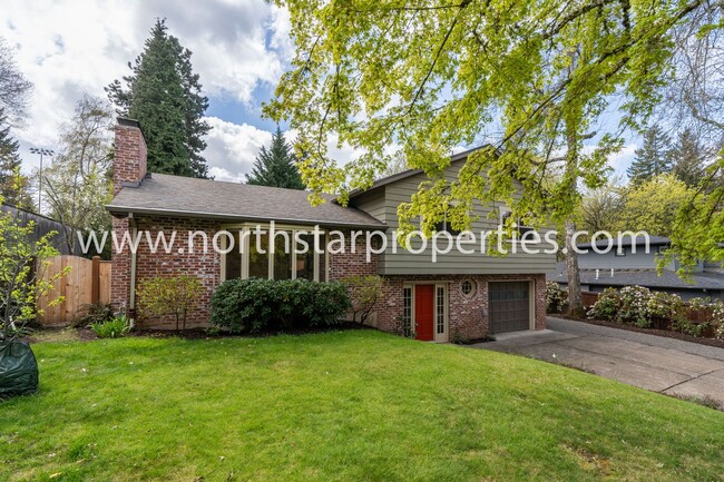 Foto del edificio - Charming and Spacious Lake Oswego Home