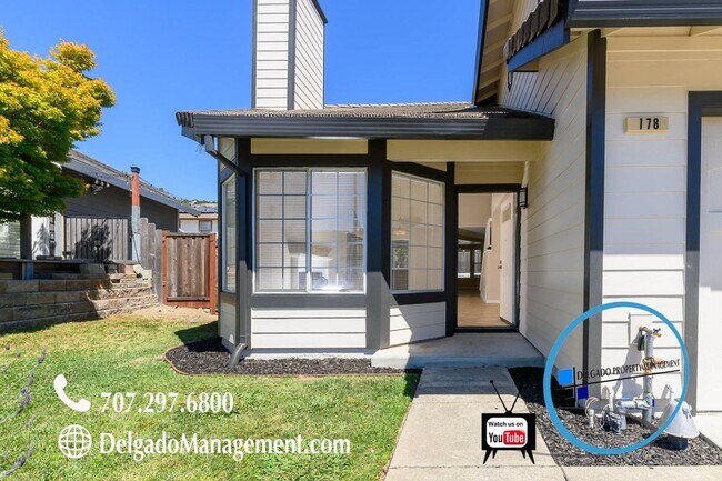 Foto del edificio - Completely remodeled Glen Cove 5 bed home