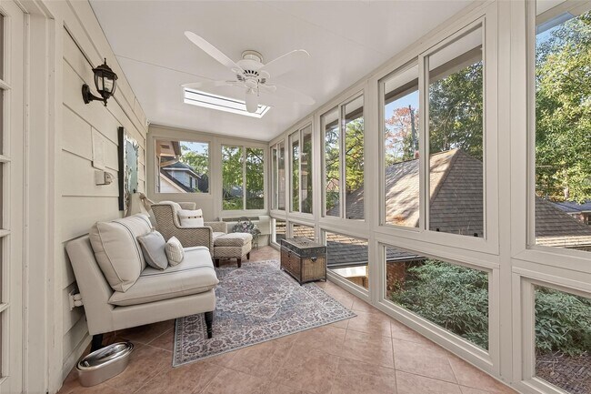 Foto del edificio - 9622 Fenchurch Dr