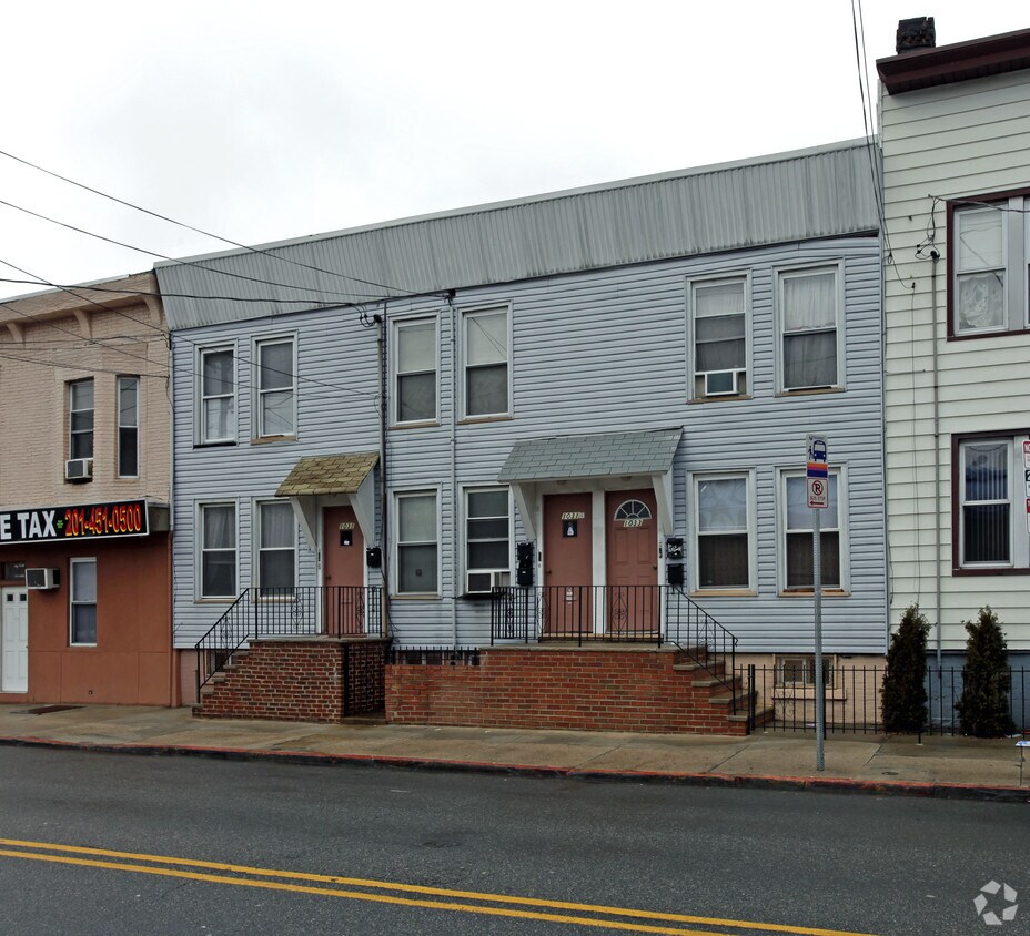 Foto del edificio - 1031 West Side Ave