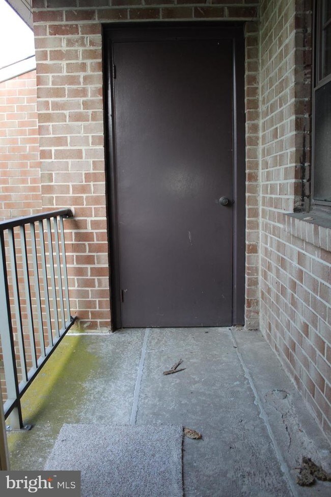 Foto del edificio - 111 Riversedge Dr