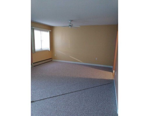 Building Photo - 1 Ledgewood Way