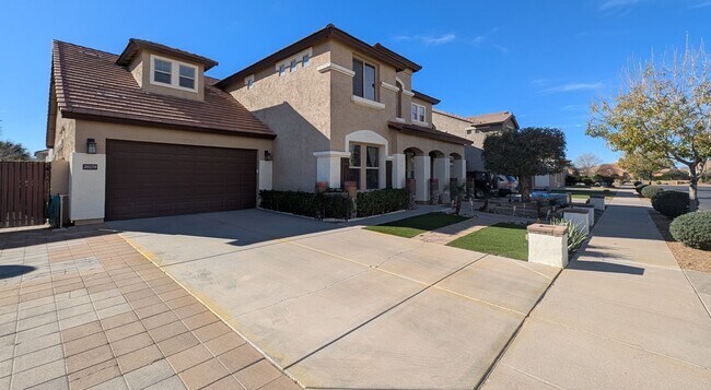 Building Photo - 5 Bedroom Home in the Montelena Neighborhood near E Ocotillo Rd and S Ellsworth Rd!