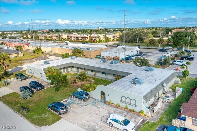 Foto del edificio - 2927 SE 15th Pl