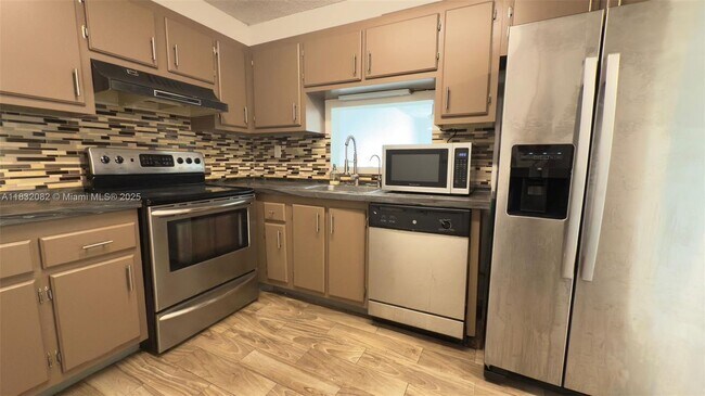 Foto del edificio - 1800 SW 81st Ave