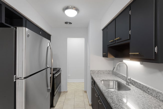 Building Photo - 6021 N Winthrop Ave