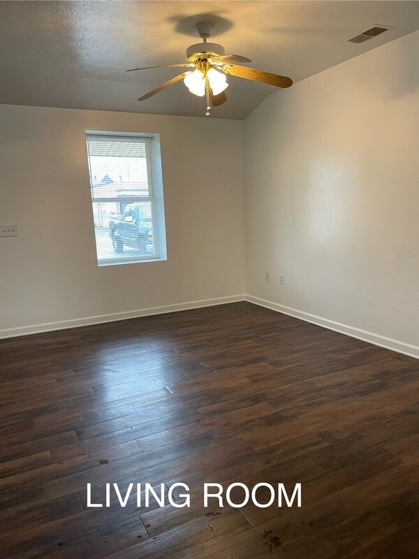 Building Photo - 310 S. Anderson St, Apt D