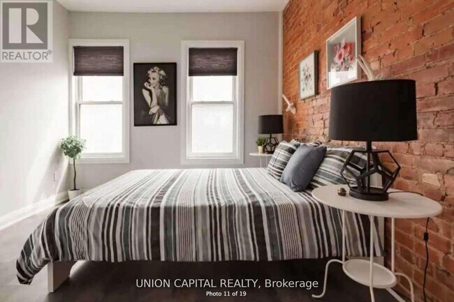 Photo du bâtiment - 1412 Queen St W