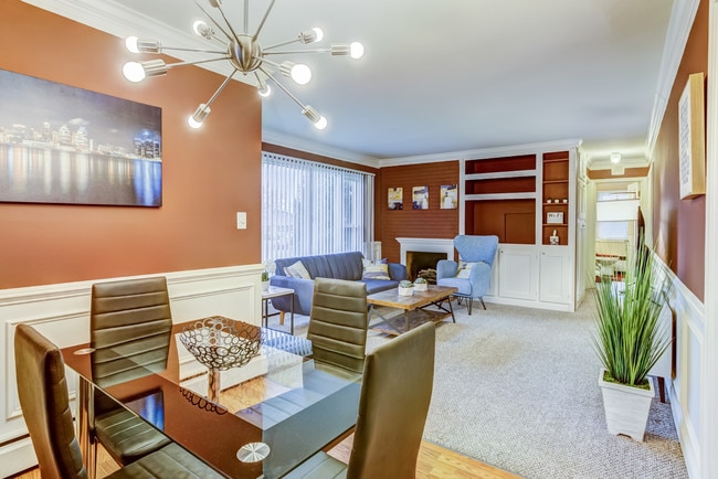 Foto del edificio - 3915 Devon Rd