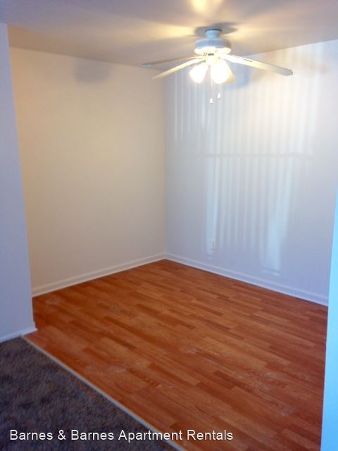Building Photo - 2756 Golfside Rd