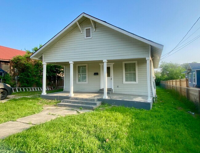 Building Photo - 330 Princeton Ave