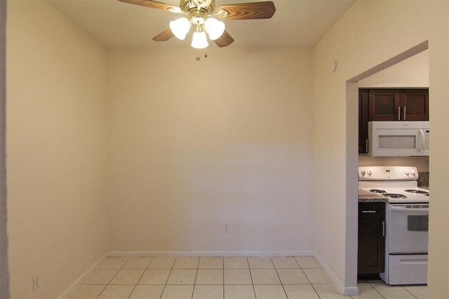 Building Photo - 6500 Harbor Town Dr