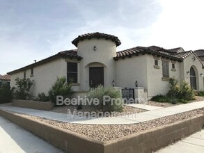 Building Photo - 3014 N 72nd St