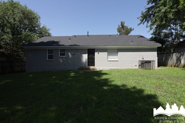 Foto del edificio - 4278 Mikewood Cove