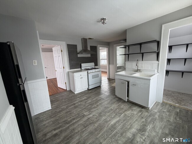 Foto del edificio - 199 Bradley St