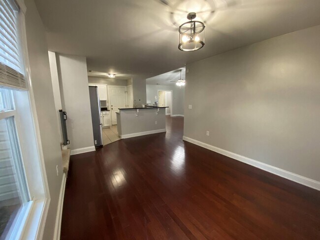 Foto del edificio - 425 Peregrine Ridge Dr
