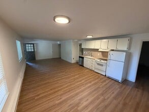 Building Photo - 3457 23rd Ave W