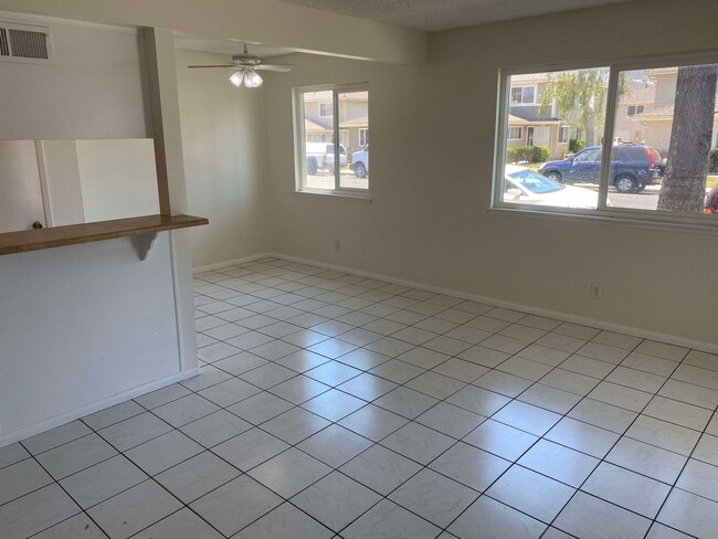 Building Photo - Fantastic Renovated 2 story - 2 bed + 1 ba...