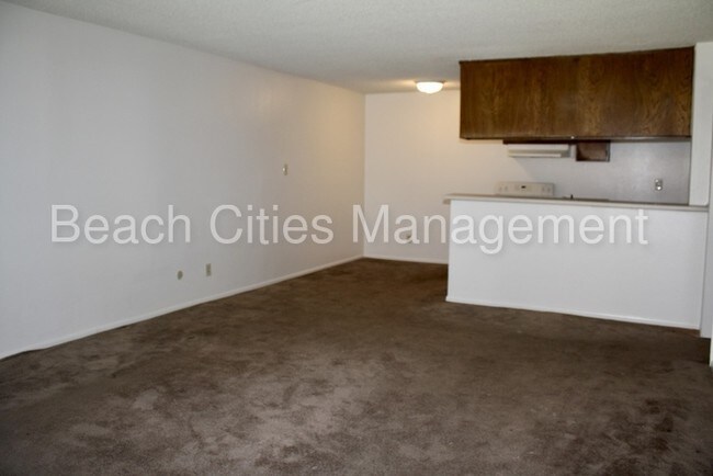 Foto del edificio - 5530 Ackerfield Ave