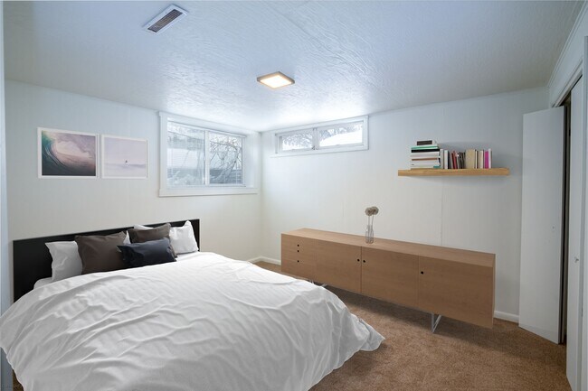 Foto del edificio - 1422 S Willson Ave