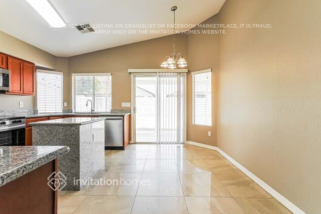 Building Photo - 836 E Morelos St