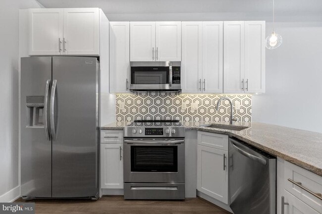 Foto del edificio - 2119 N Front St