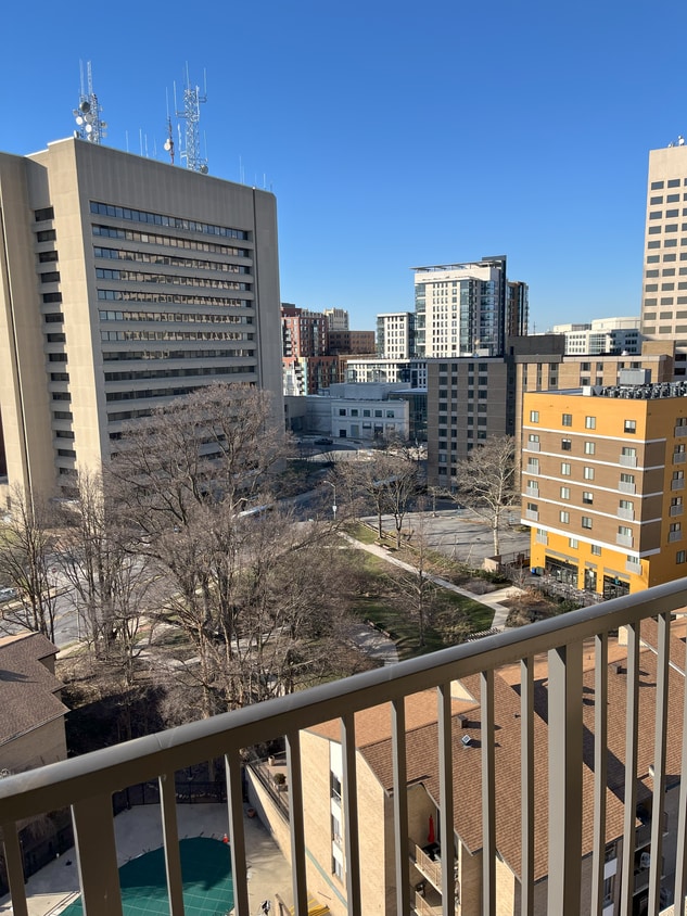 118 Monroe St Unit 1304, Rockville, MD 20850 Condo for Rent in