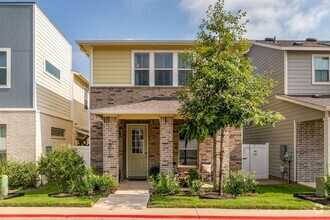 Building Photo - 7911 Mellencamp Dr