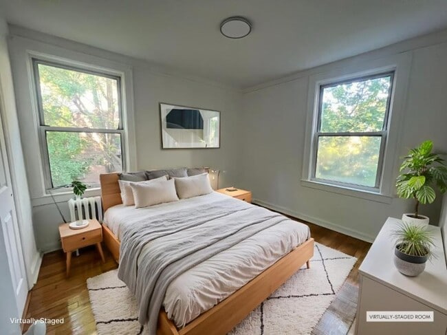 Foto del edificio - 1 bedroom in SUNNYSIDE NY 11104