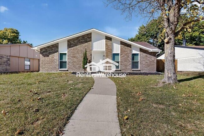 Building Photo - ** Leasing Special ** Completely Refreshed Coppell Home MOVE IN Ready