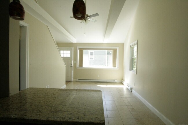 Foto del edificio - 95 E Grand Ave