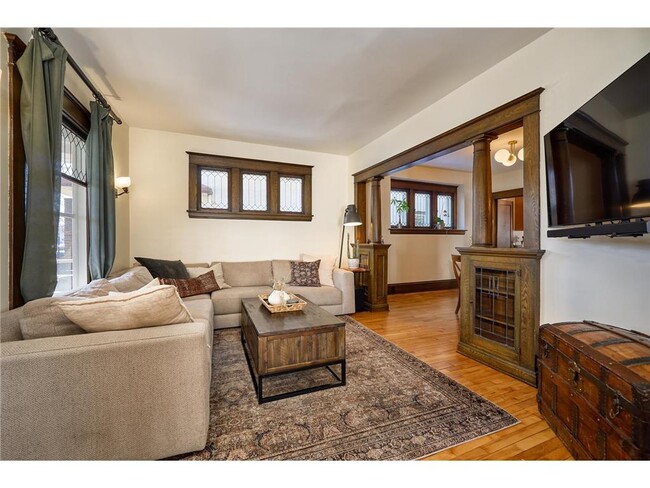 Foto del edificio - 4520 Bryant Ave S