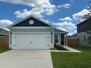Building Photo - 16422 Blossom Grv Dr