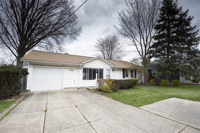 Foto del edificio - 9328 W Ridgewood Dr