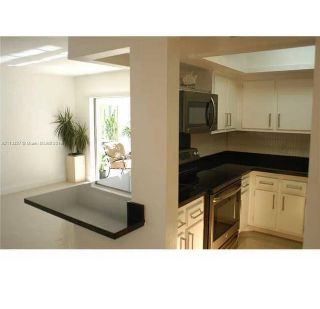 Foto del edificio - 2431 SW 82nd Ave
