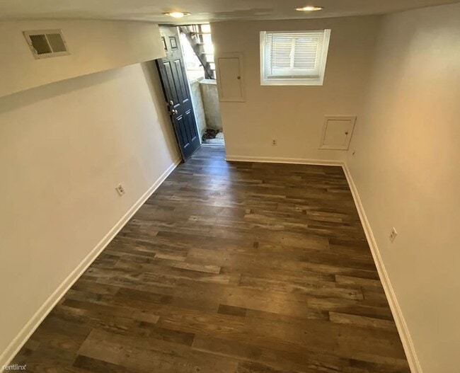 Building Photo - 2 br, 2 bath Townhome - 601 Harvey Street