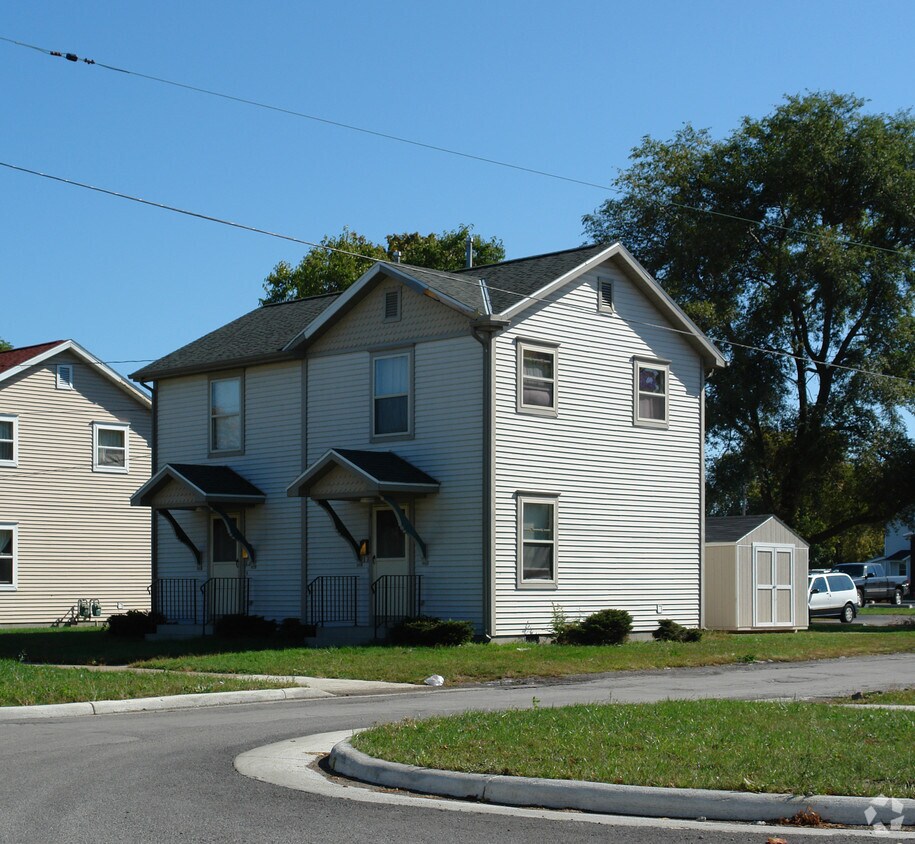 Primary Photo - 502-504 E Washington St