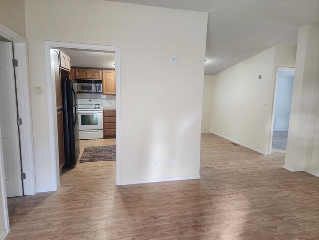 Building Photo - 3BR 2BTH in Hayden