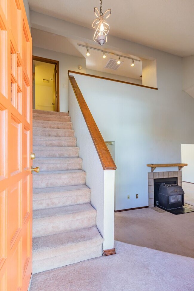 Foto del edificio - Beautiful 2-Story Home