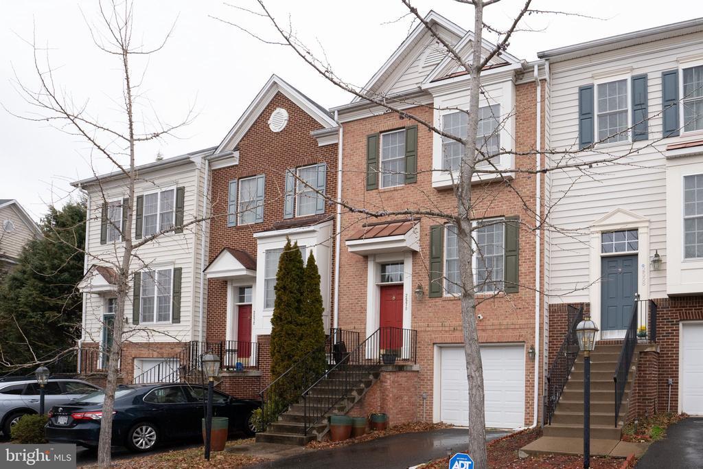 2570 Oak Tree Ln, Woodbridge, VA 22191 Townhome Rentals in Woodbridge