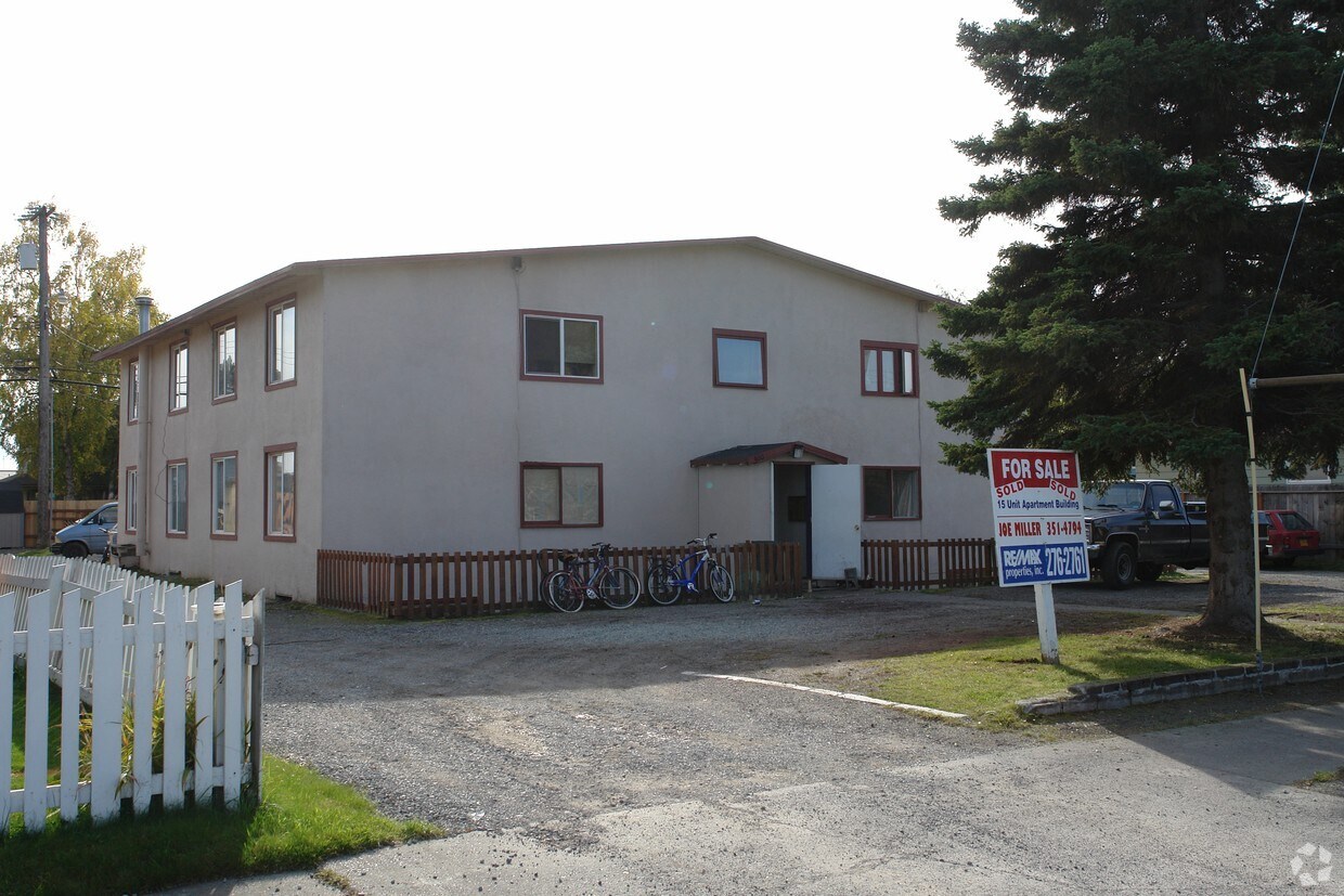 Primary Photo - 400 W 11th Ave