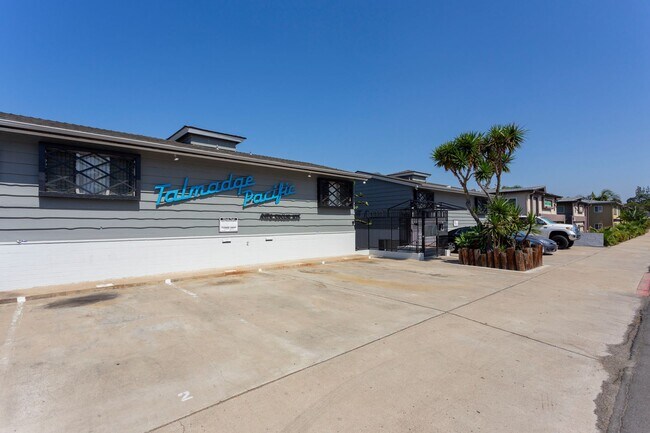 Foto del interior - Talmadge Pacific Apartments