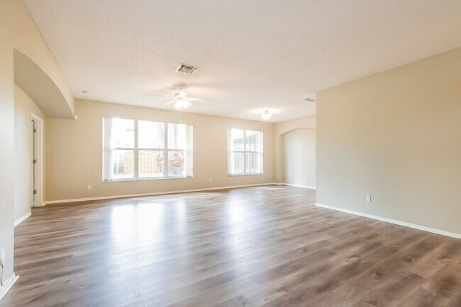 Foto del edificio - 1760 Sparkling Water Cir