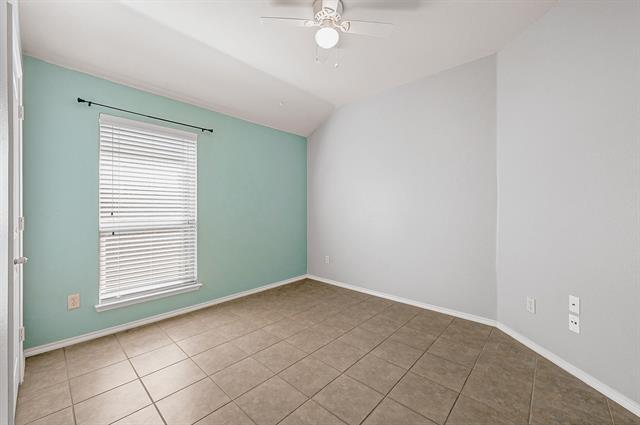 Building Photo - 633 Partridge Dr