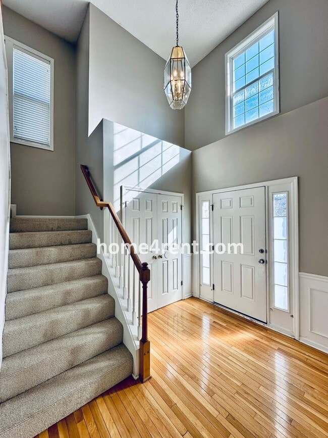 Building Photo - Gorgeous, Updated Home w/ Granite Counters and Wood Floors in Kitchen, Walkout Finished Basement!