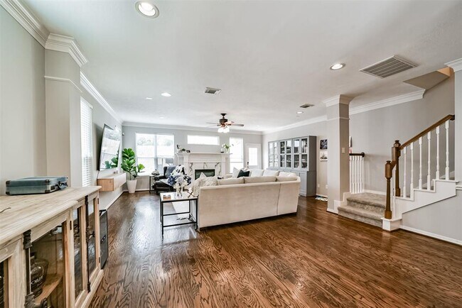 Building Photo - 5113 Inker St